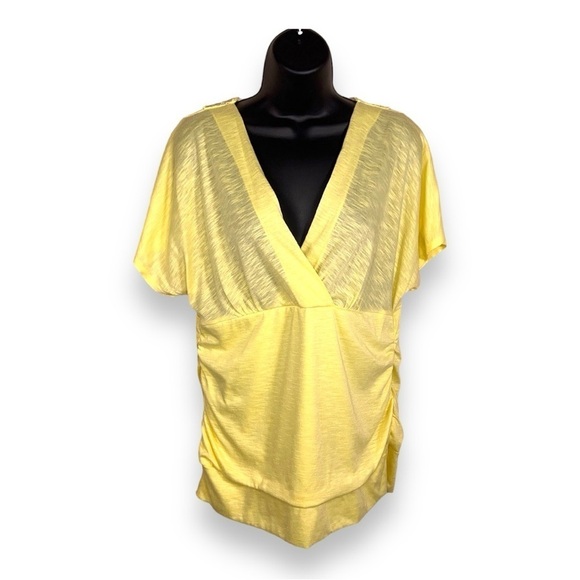 LARGE MAURICES YELLOW BLOUSE SHORT SLEEVE RUCHED  VNECK PASTEL BRIGHT STRETCH - Picture 1 of 12